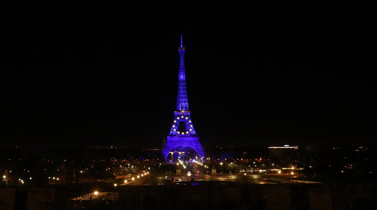 Torre Eiffel lo 01/01/2022